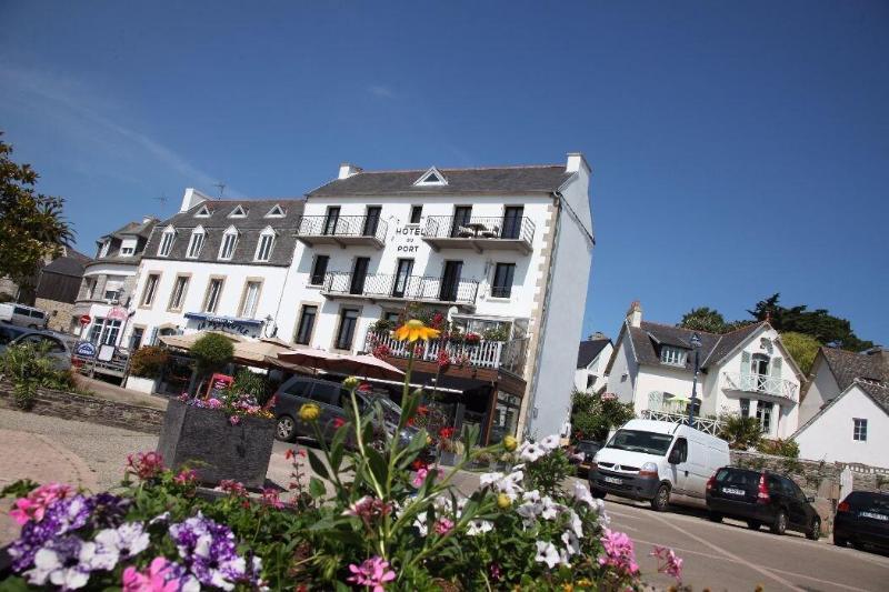 Hotel Du Port Locquirec Exterior photo